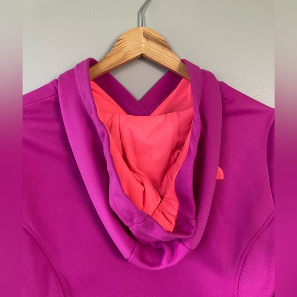 💕6 listings/$12💕 THE NORTH FACE hoodie - Picture 3 of 5